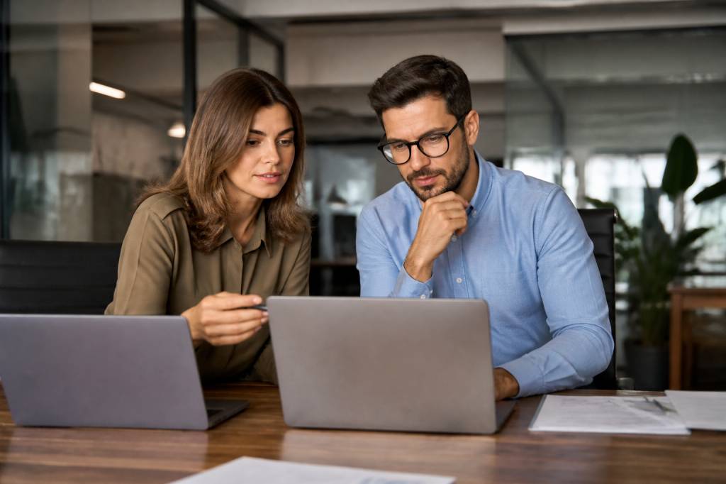 Hubspot crm vs Salesforce : quel logiciel choisir pour votre entreprise